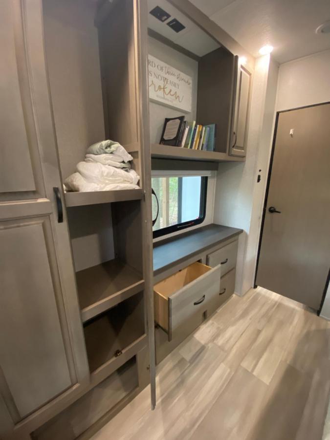 Cozy Rv Experience W/Pool+Spa Near Lake Conroe 윌리스 외부 사진