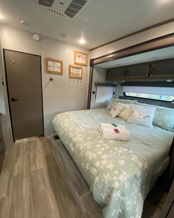 Cozy Rv Experience W/Pool+Spa Near Lake Conroe 윌리스 외부 사진